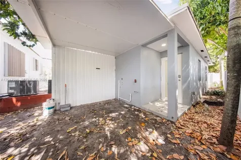 661 E 7th Street Hialeah FL 33010
