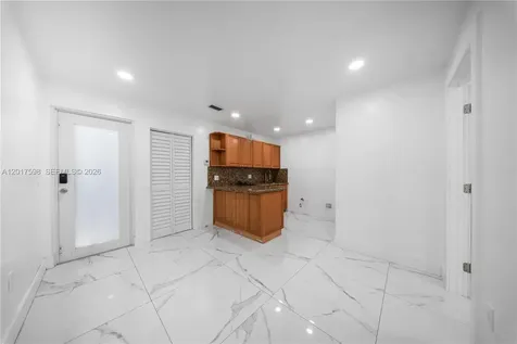 661 E 7th Street Hialeah FL 33010