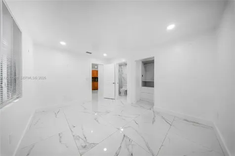 661 E 7th Street Hialeah FL 33010