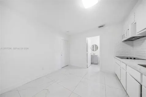 661 E 7th Street Hialeah FL 33010