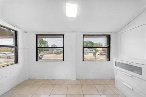 661 E 7th Street Hialeah FL 33010