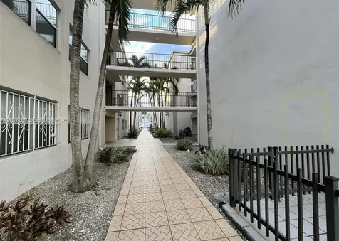 5501 NW 7th Street Miami FL 33126