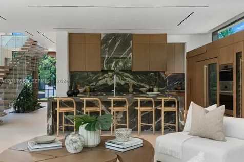3045 N Bay Road Miami Beach FL 33140