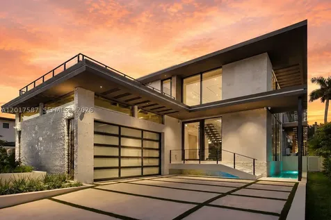 3045 N Bay Road Miami Beach FL 33140