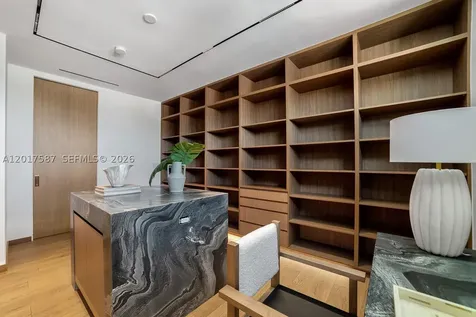 3045 N Bay Road Miami Beach FL 33140