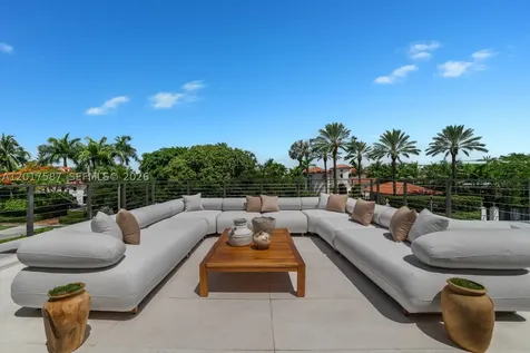 3045 N Bay Road Miami Beach FL 33140
