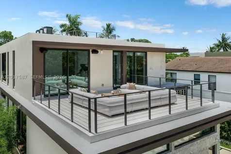 3045 N Bay Road Miami Beach FL 33140