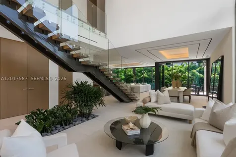 3045 N Bay Road Miami Beach FL 33140