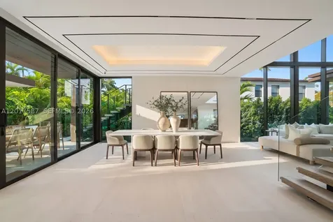 3045 N Bay Road Miami Beach FL 33140