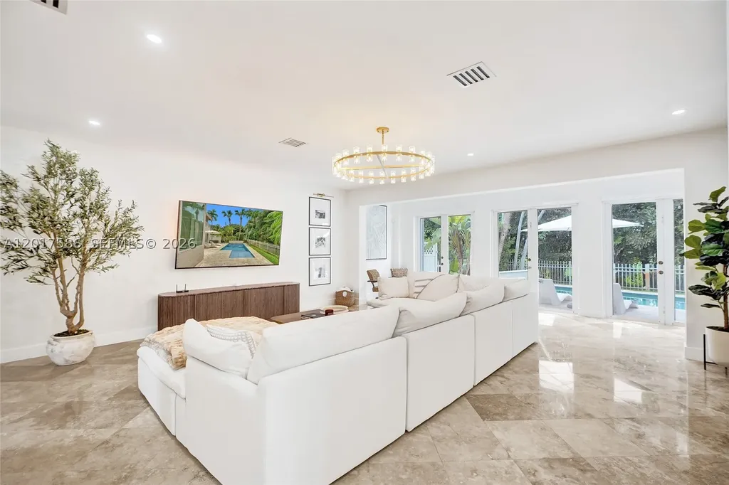 10340 NW 46th Terrace Doral FL 33178