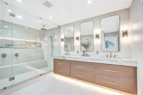 10340 NW 46th Terrace Doral FL 33178