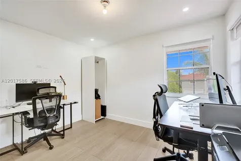 10340 NW 46th Terrace Doral FL 33178