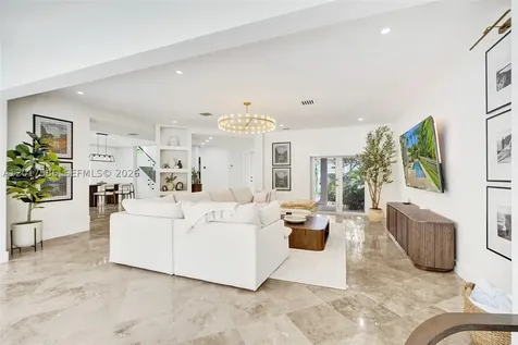 10340 NW 46th Terrace Doral FL 33178