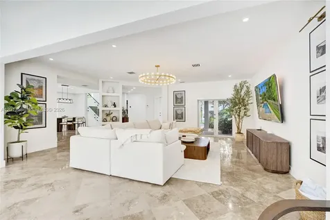 10340 NW 46th Terrace Doral FL 33178