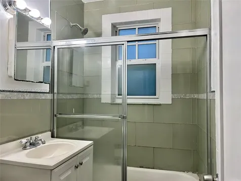 536 14th Street Miami Beach FL 33139