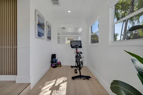 1451 NW 31st Street Miami FL 33142