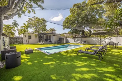 1451 NW 31st Street Miami FL 33142