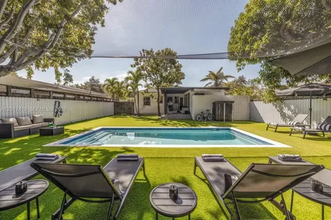 1451 NW 31st Street Miami FL 33142
