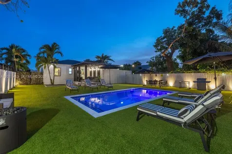 1451 NW 31st Street Miami FL 33142