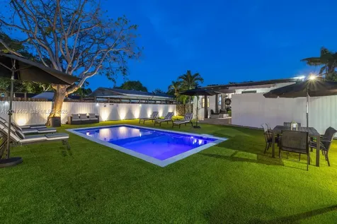 1451 NW 31st Street Miami FL 33142