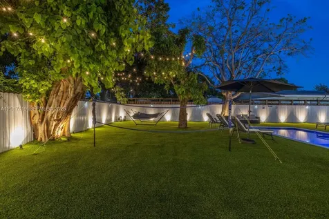 1451 NW 31st Street Miami FL 33142