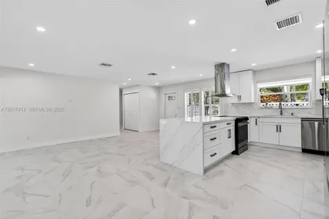 4010 NE 22nd Avenue Lighthouse Point FL 33064