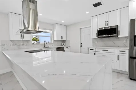 4010 NE 22nd Avenue Lighthouse Point FL 33064