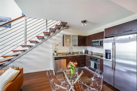 41 SE 5th Street Miami FL 33131