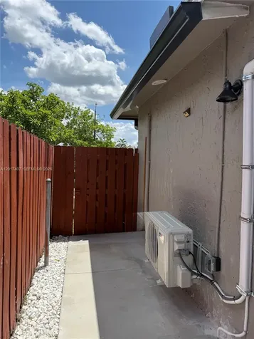 9675 NW 19th Place Sunrise FL 33322