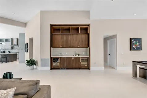 10040 SW 124th Street Miami FL 33176
