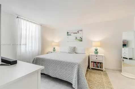 1331 Lincoln Road Miami Beach FL 33139