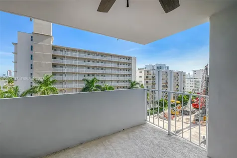 1331 Lincoln Road Miami Beach FL 33139