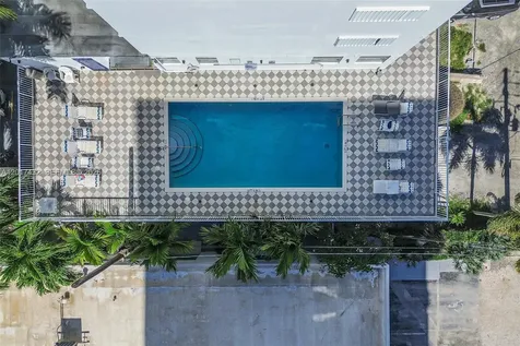1331 Lincoln Road Miami Beach FL 33139