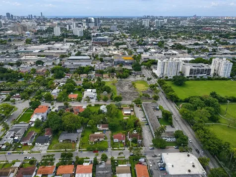 26TH St 26th Street Miami FL 33142