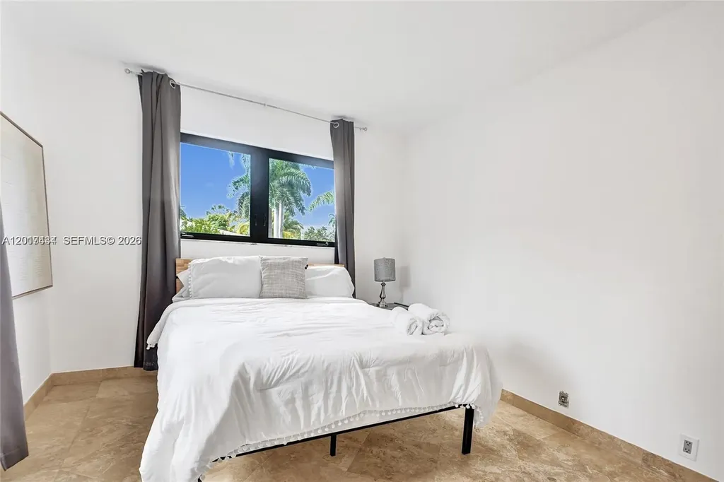 707 N 13 Avenue Hollywood FL 33019