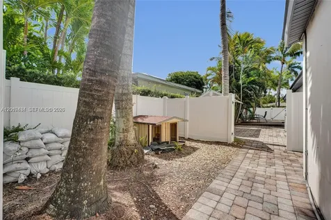 707 N 13 Avenue Hollywood FL 33019