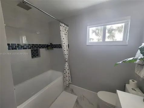 7506 NW 169th Terrace Hialeah FL 33015