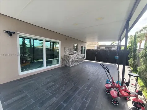 7506 NW 169th Terrace Hialeah FL 33015