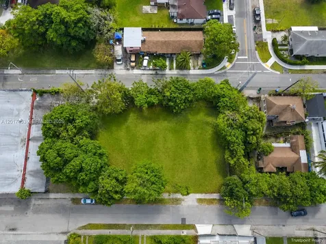 3509 NW 9th Avenue Miami FL 33127