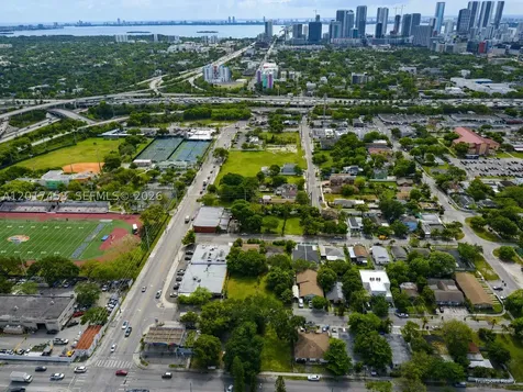 3509 NW 9th Avenue Miami FL 33127