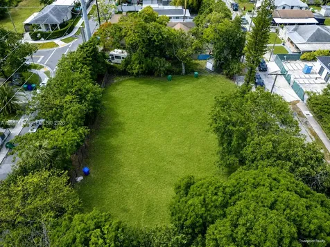 3509 NW 9th Avenue Miami FL 33127