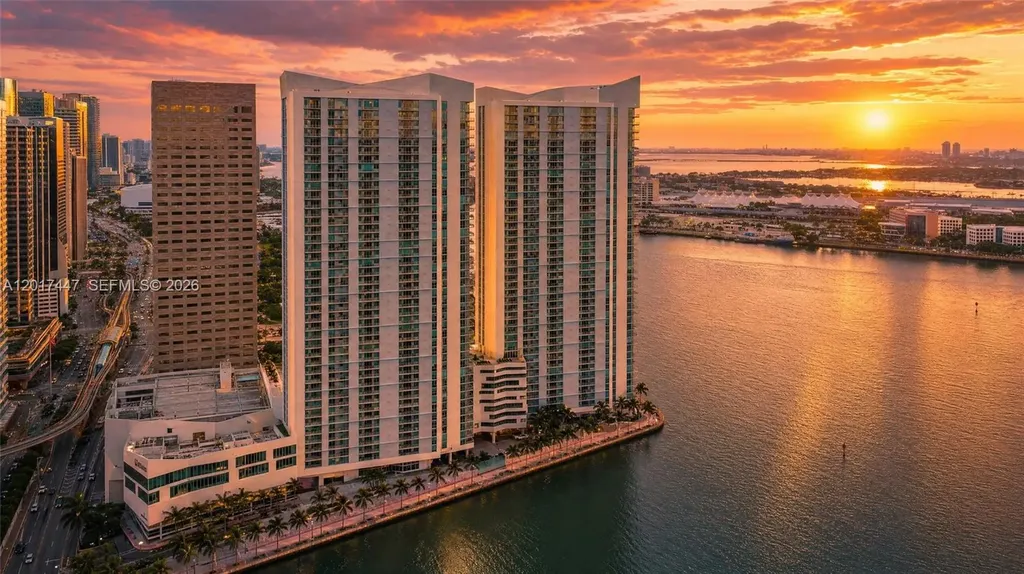 325 S Biscayne Boulevard Miami FL 33131