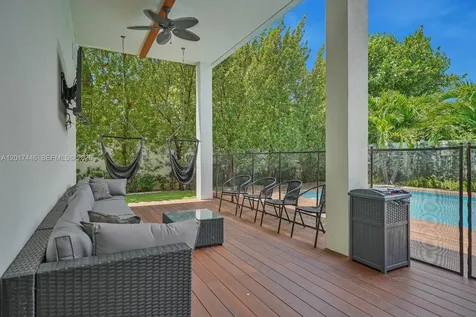 1025 NE 170th Terrace Miami FL 33162