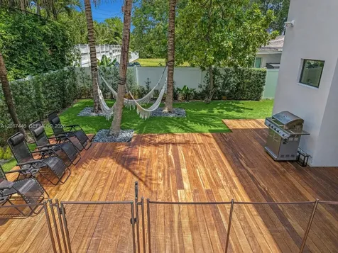 1025 NE 170th Terrace Miami FL 33162