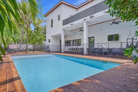 1025 NE 170th Terrace Miami FL 33162