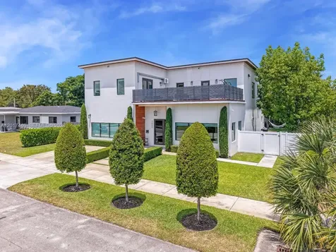 1025 NE 170th Terrace Miami FL 33162