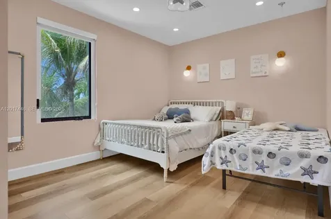 1025 NE 170th Terrace Miami FL 33162