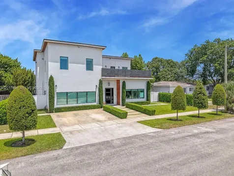1025 NE 170th Terrace Miami FL 33162