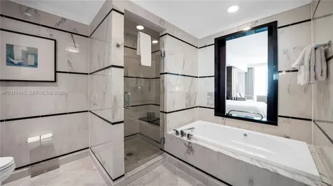 4391 Collins Avenue Miami Beach FL 33140