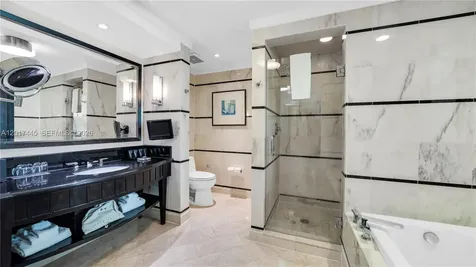 4391 Collins Avenue Miami Beach FL 33140